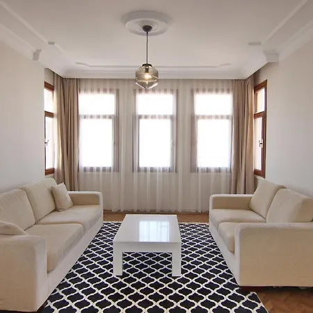 Villa 34 *